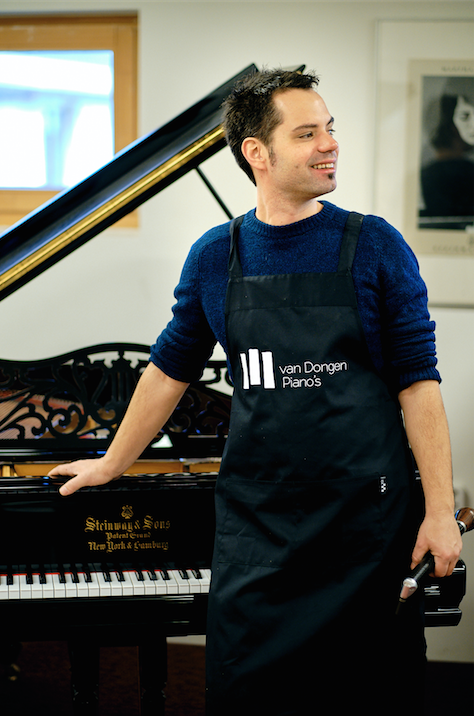 Contact met de Pianostemmer